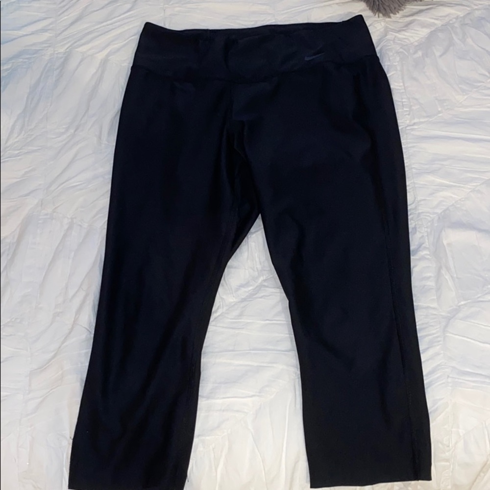 Nike dri-fit crop leggings